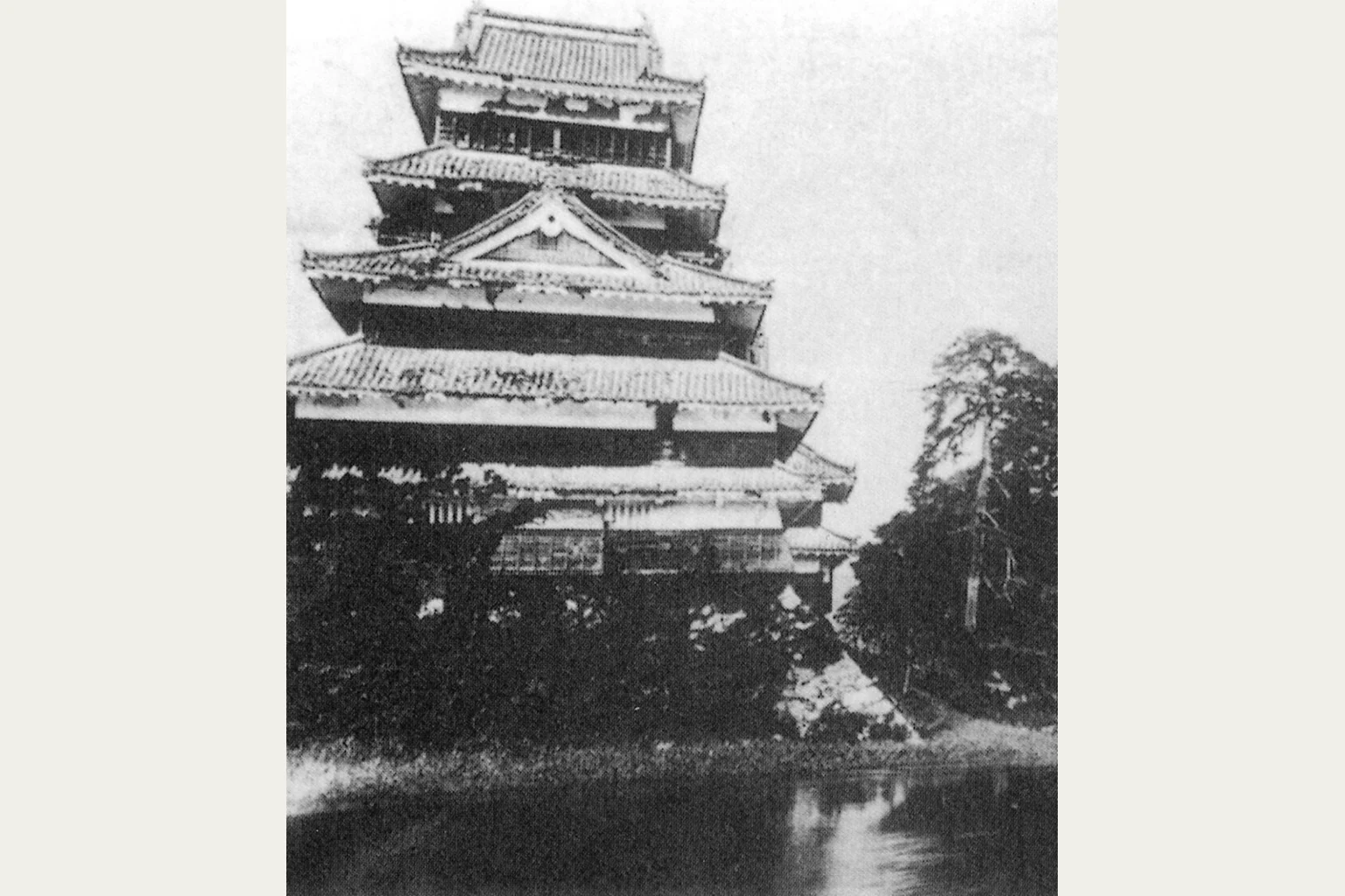 「呪いで城が傾いた」←原因はもっと現実的でした
