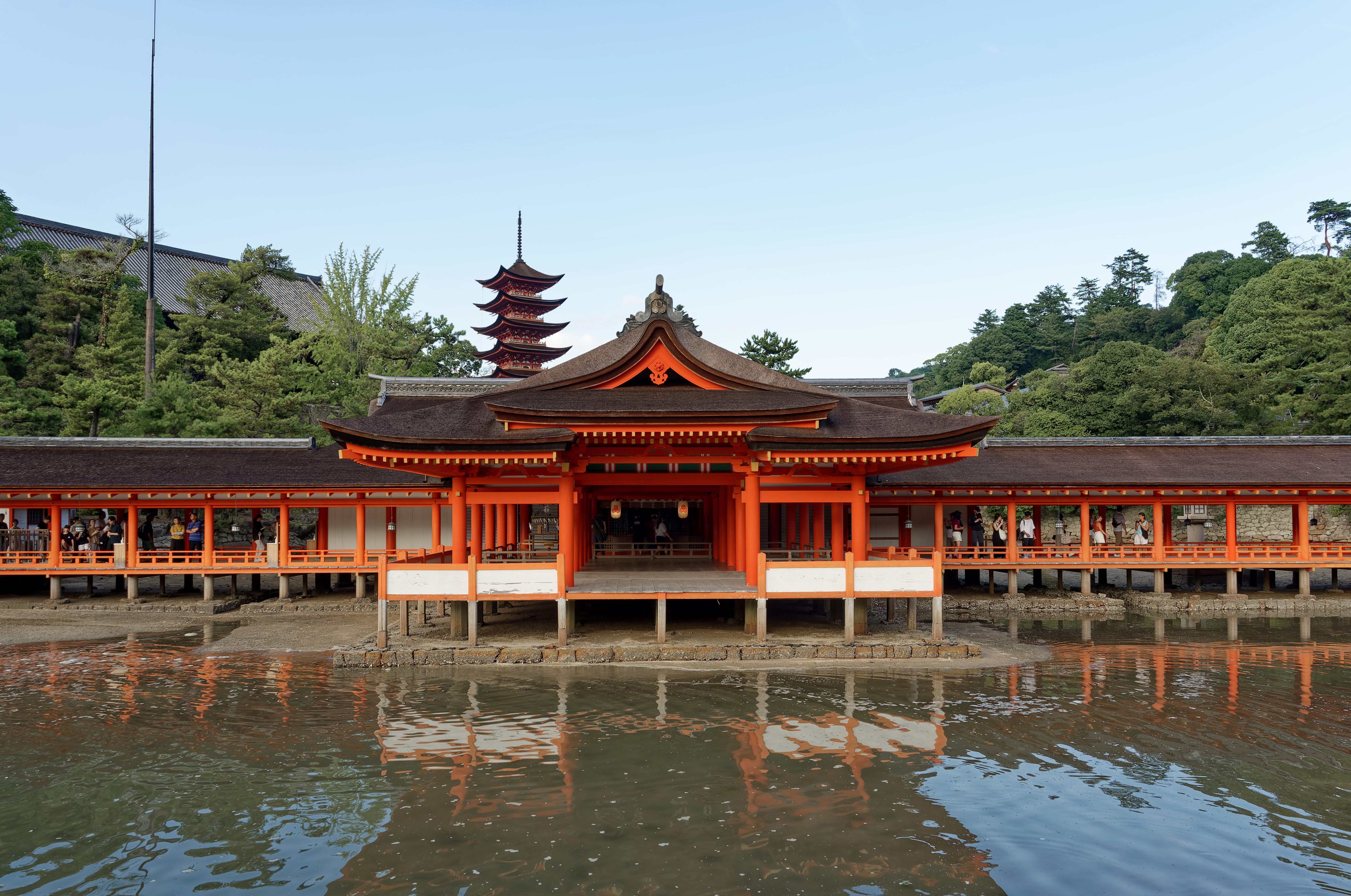 厳島神社